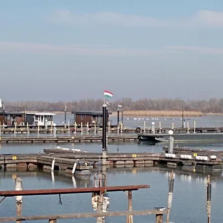 Apartament Koncer Uszohaz