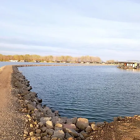 Koncer Uszohaz Abádszalók